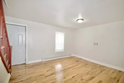 38 Collins St, Springfield, MA 01109 photo 13