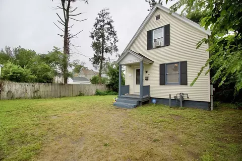 38 Collins St, Springfield, MA 01109 photo 5