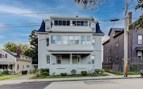 188 Hanover St, Fall River, MA 02720