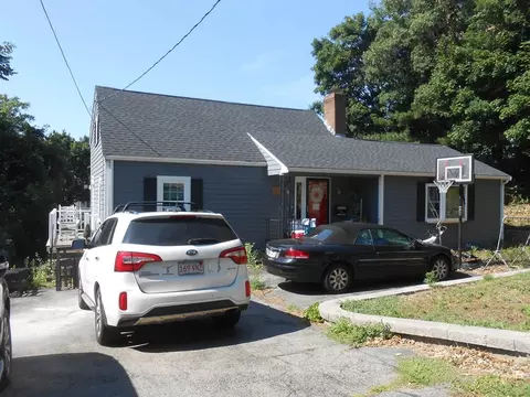 24 Riverview St, Dedham, MA 02026 photo 1