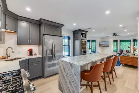 30 Shank Painter Rd #202, Provincetown, MA 02657