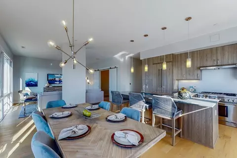 10 Shipyard Dr #313, Hingham, MA 02043