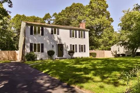 138 Lumbert Mill Rd, Barnstable, MA 02632