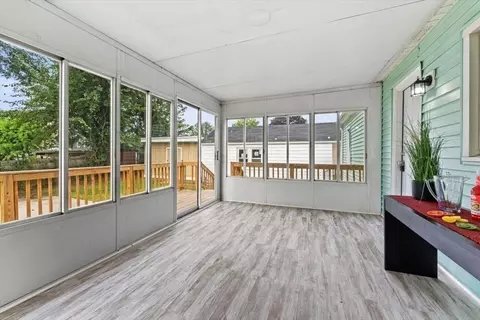 129 Catherine St, Chicopee, MA 01013 photo 8