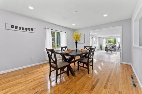 129 Catherine St, Chicopee, MA 01013 photo 12