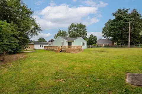 129 Catherine St, Chicopee, MA 01013 photo 37