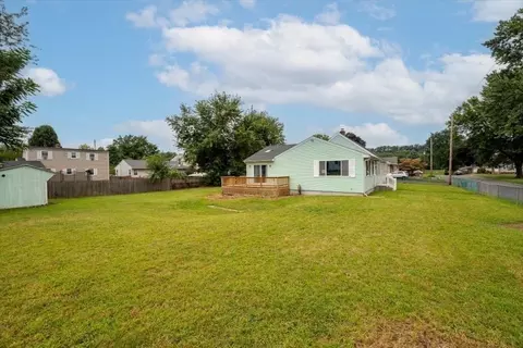 129 Catherine St, Chicopee, MA 01013 photo 5