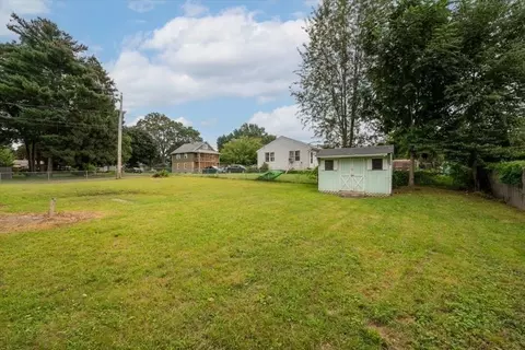 129 Catherine St, Chicopee, MA 01013 photo 39