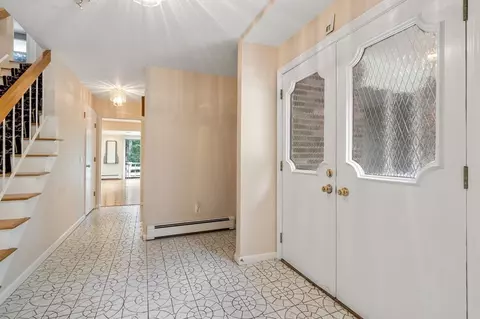 7 Wayside Ln, Canton, MA 02021 photo 3