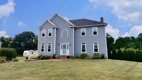 35 Brownfield Dr, Bridgewater, MA 02324