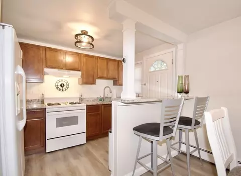 54 Manor #54, Springfield, MA 01118 photo 5