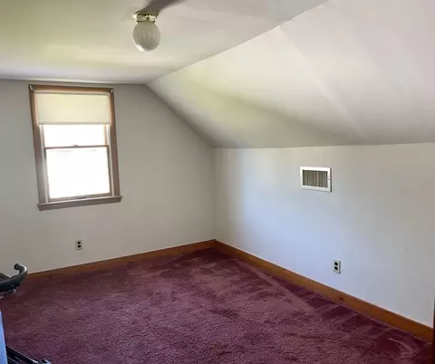 17 Midway St, Springfield, MA 01151 photo 10