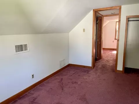 17 Midway St, Springfield, MA 01151 photo 9