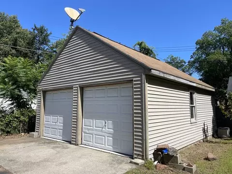 17 Midway St, Springfield, MA 01151 photo 14