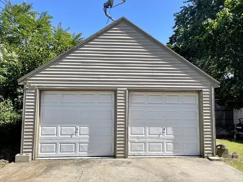 17 Midway St, Springfield, MA 01151 photo 15