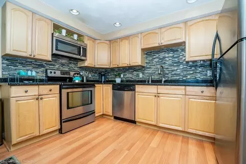 110 Ash St #4, Fall River, MA 02724 photo 10