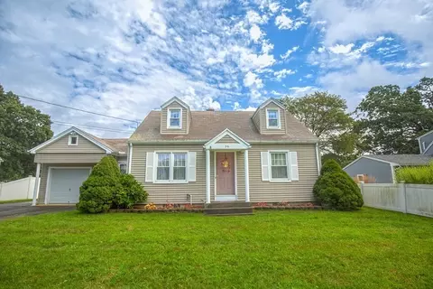 56 Brookline Ave, Agawam, MA 01030