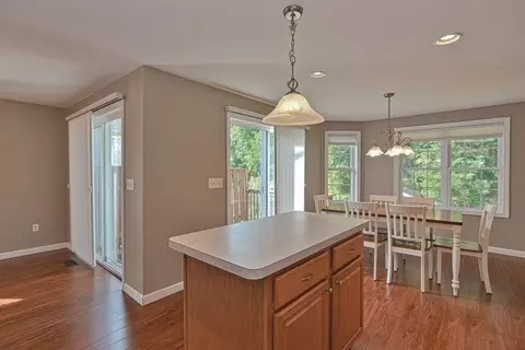 37 Nutmeg Dr, Worcester, MA 01603 photo 11