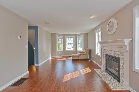 37 Nutmeg Dr, Worcester, MA 01603 photo 9