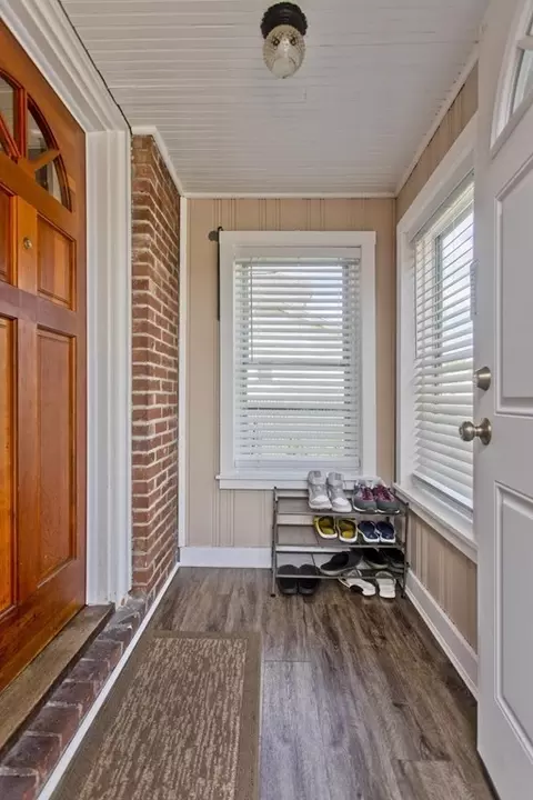 500 Grattan St, Chicopee, MA 01020 photo 4
