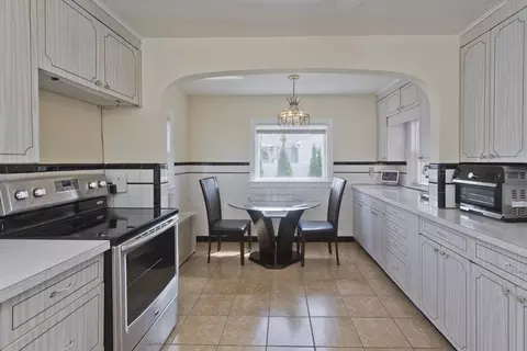 500 Grattan St, Chicopee, MA 01020 photo 8