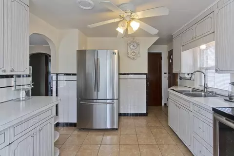 500 Grattan St, Chicopee, MA 01020 photo 6