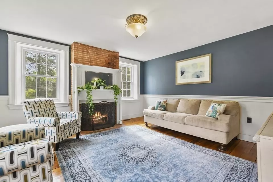  16 W Main St, Groton, MA 01450 photo 2