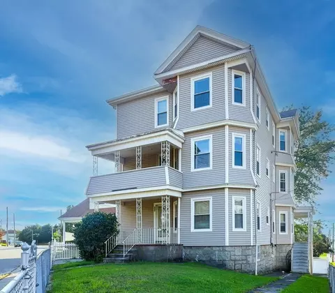895 Bay St, Fall River, MA 02724