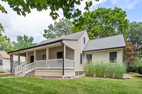 15 Westbrook Rd, Worcester, MA 01602
