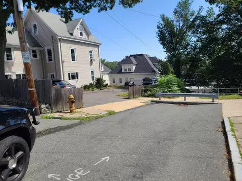 7 Lyle St, Malden, MA 02148