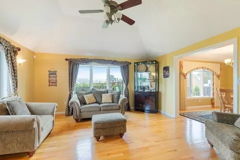 27 Beachview, Saugus, MA 01906 photo 11