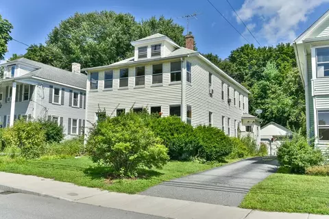 348-350 Water St, Clinton, MA 01510