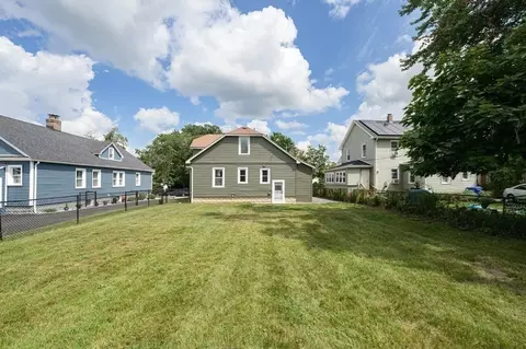 60 Norman St, Springfield, MA 01104 photo 25