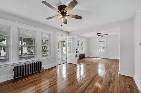 60 Norman St, Springfield, MA 01104 photo 6