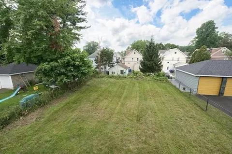 60 Norman St, Springfield, MA 01104 photo 26