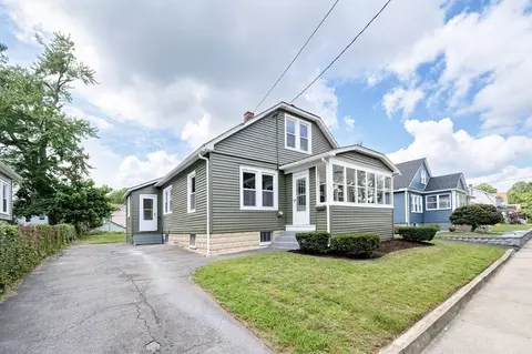 60 Norman St, Springfield, MA 01104