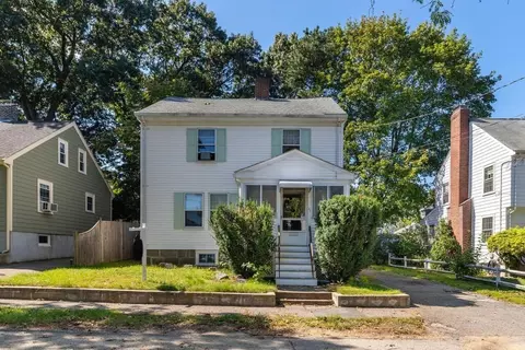 32 Pine Grove St, Milton, MA 02186