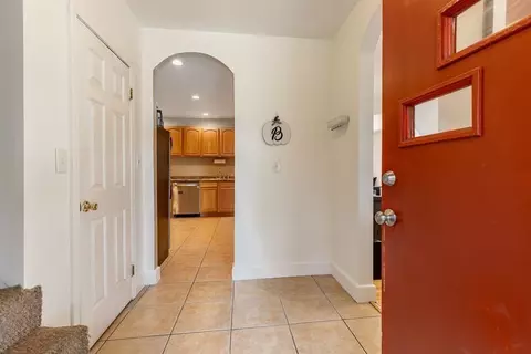 175 Hamilton St, Worcester, MA 01604 photo 3