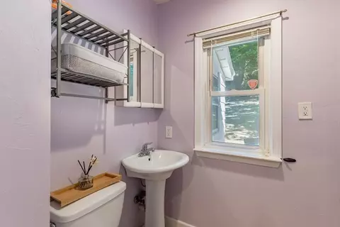 175 Hamilton St, Worcester, MA 01604 photo 8