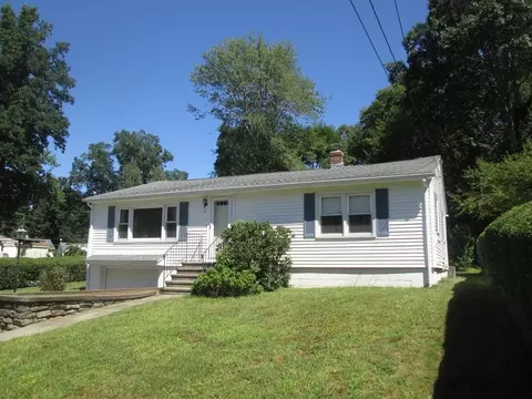 11 Ellen St, Webster, MA 01570 photo 3