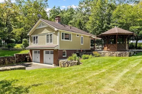 11 Wheeler Rd, Warwick, MA 01378 photo 3
