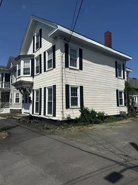 3 Linden St, Salem, MA 01970