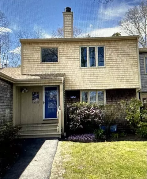 65 Woodland Trl #65, Falmouth, MA 02536