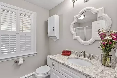 46 W River St, Upton, MA 01568 photo 18