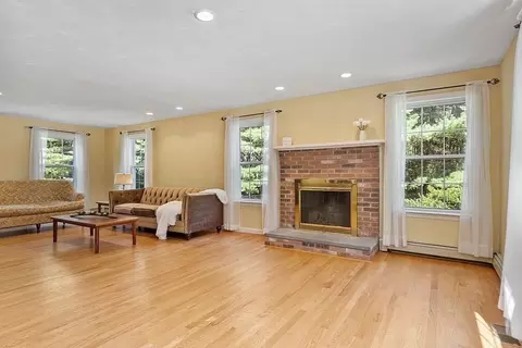 46 W River St, Upton, MA 01568 photo 15