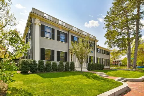 88 Garden St, Cambridge, MA 02138