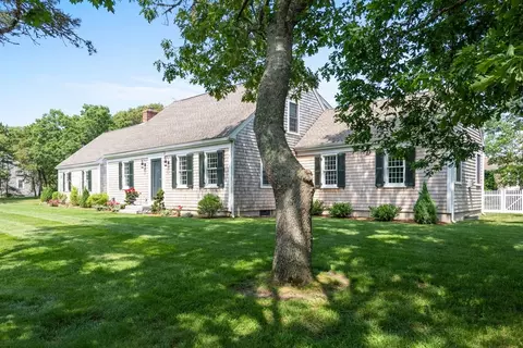 15 Deer Run, Harwich, MA 02645