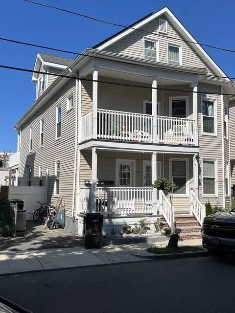38 Prince St, Salem, MA 01970