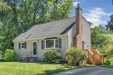 4 Avon Dr, Hudson, MA 01749