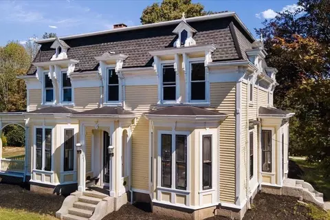 447 Putnam Hill Rd, Sutton, MA 01590